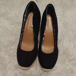 Flash Sale! Want gone💋Wedges